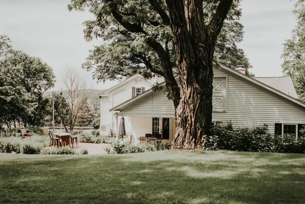 The Bond 1835 Skaneateles Exterior foto